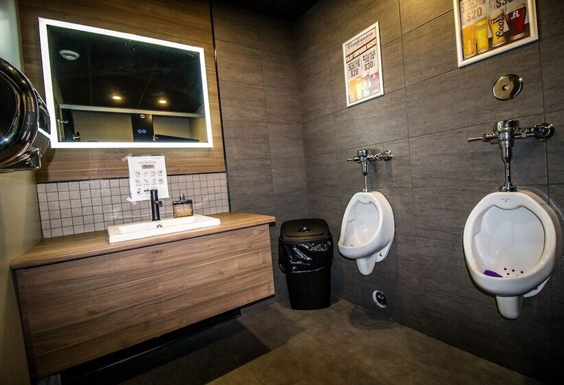 Companion Hotel Motel