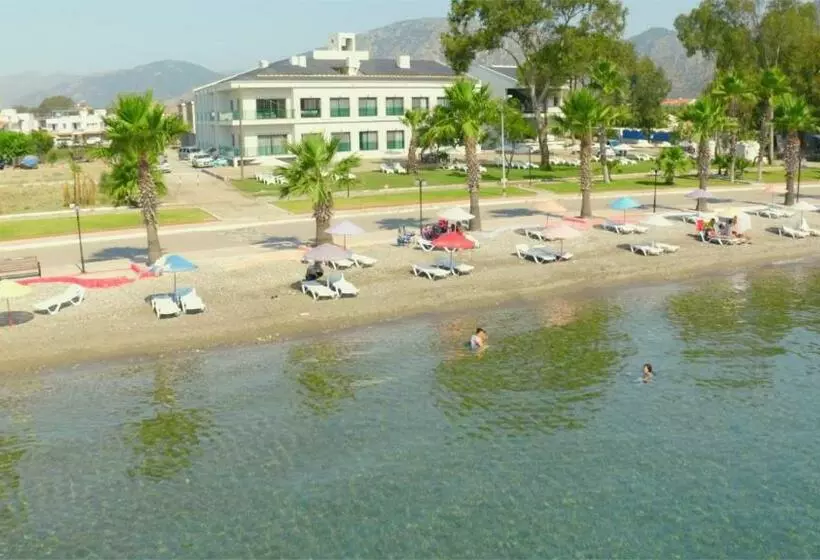 Dolunay Suit & Beach