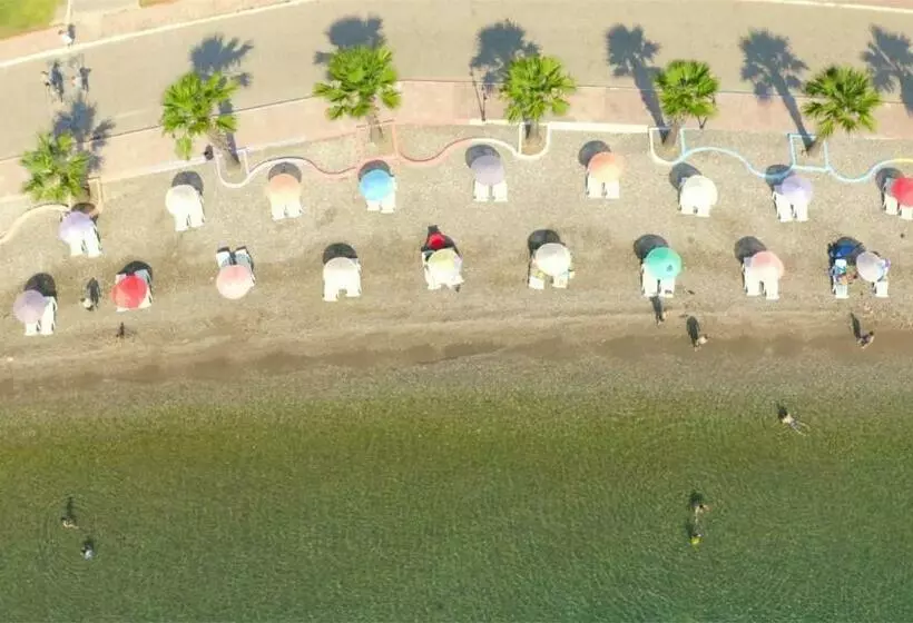 Dolunay Suit & Beach