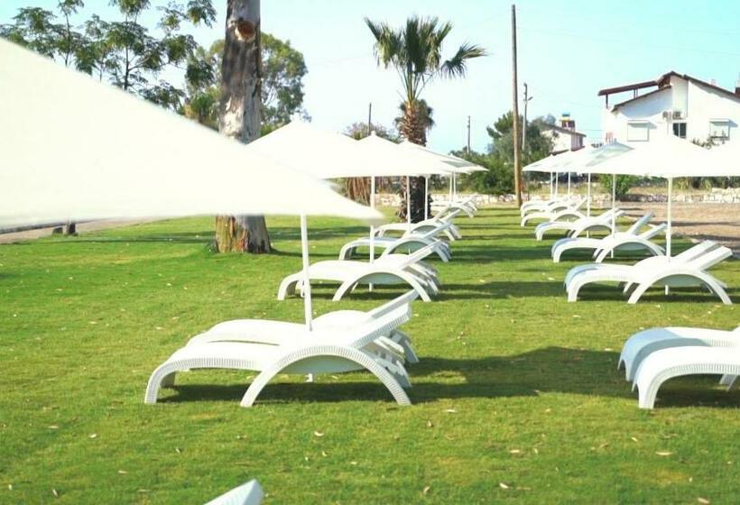 Dolunay Suit & Beach