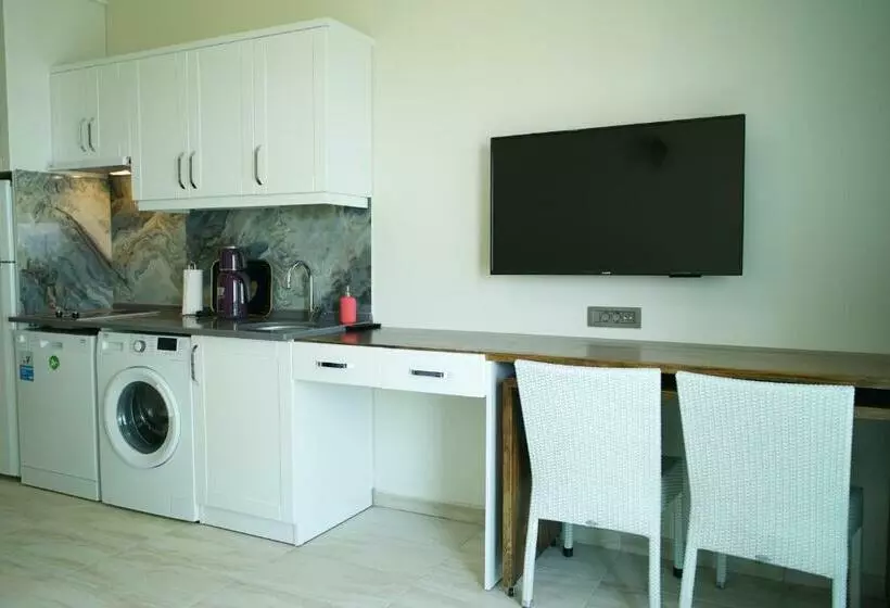 Dolunay Suit & Beach