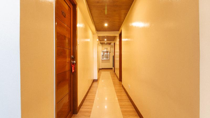 호텔 Reddoorz Plus Near Uptown Bgc Mall