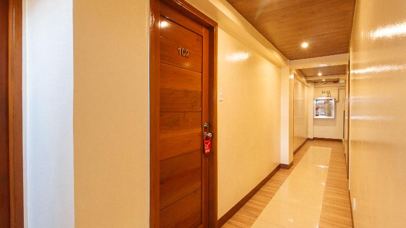 호텔 Reddoorz Plus Near Uptown Bgc Mall