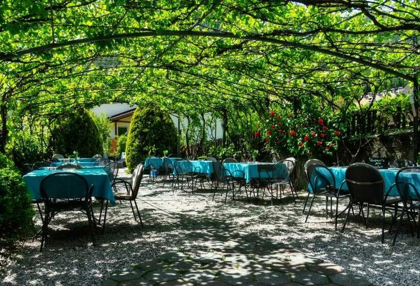 酒店 Villa Mayr Rooms & Suites