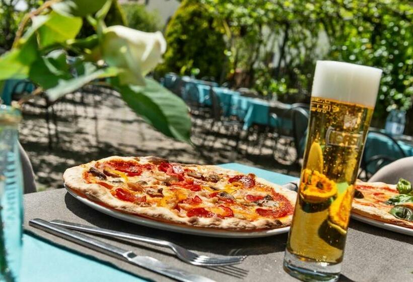 酒店 Villa Mayr Rooms & Suites