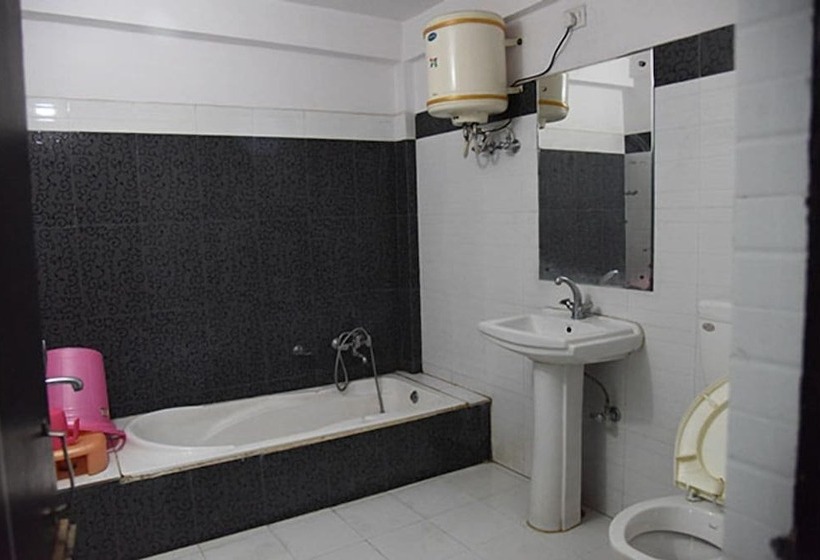 پانسیون Aryan