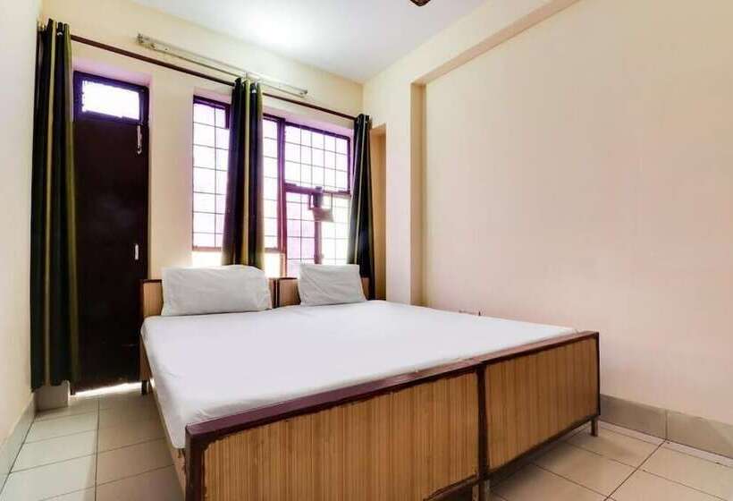 پانسیون Aryan