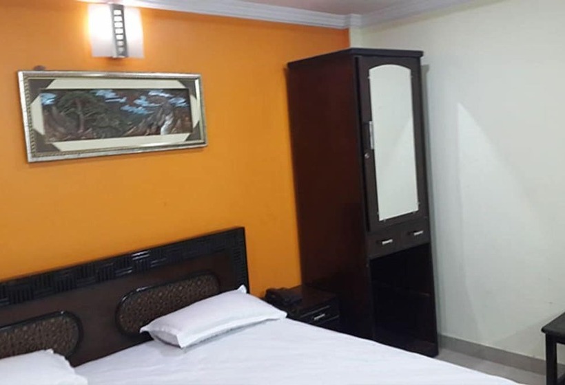 پانسیون Aryan