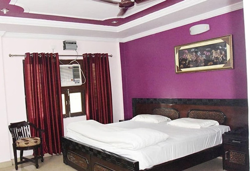 پانسیون Aryan