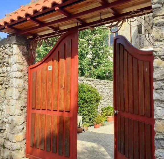 Pensjonat Guest House Zadeja