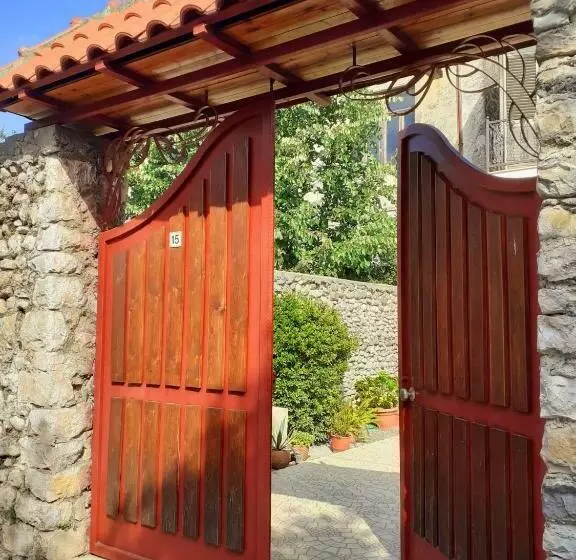 ペンション Guest House Zadeja