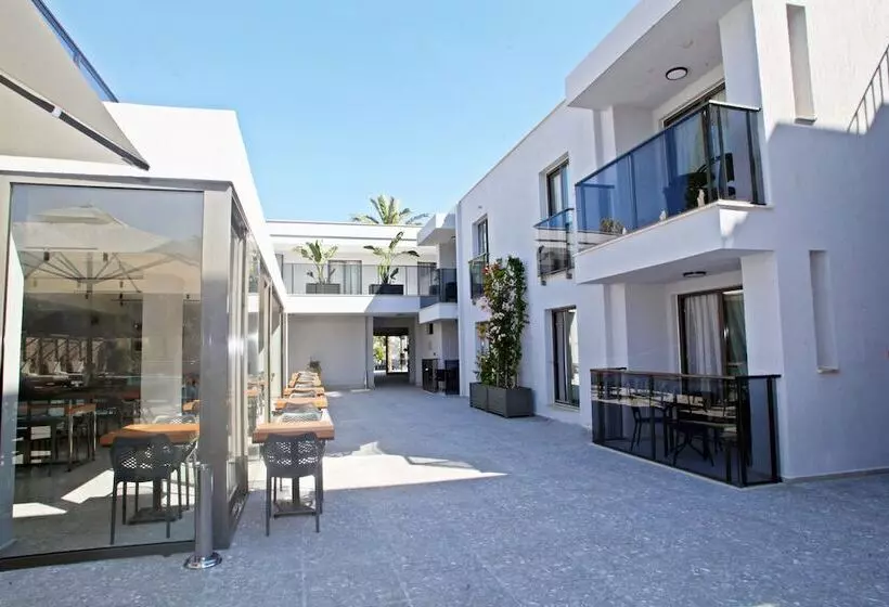 Queen Residence & Apart
