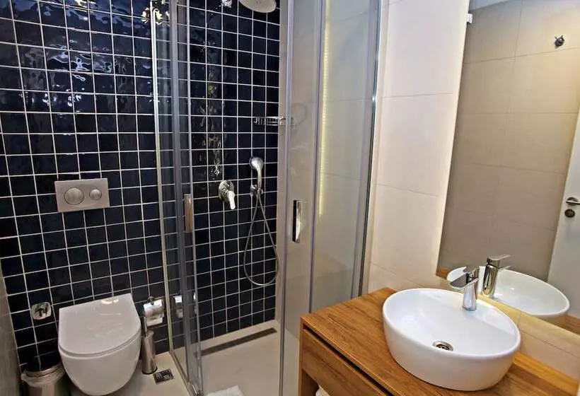 Queen Residence & Apart