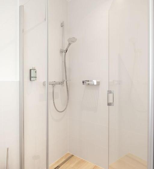 Stadthotel Oberndorf   24h Self Check In Terminal