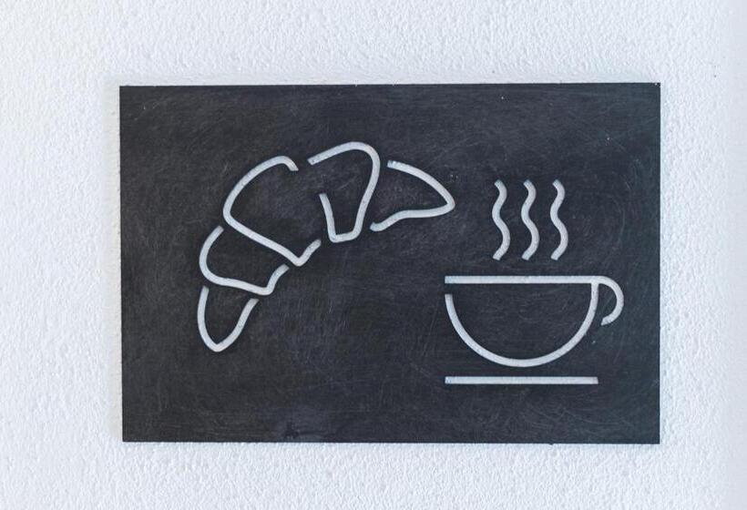 Stadthotel Oberndorf   24h Self Check In Terminal