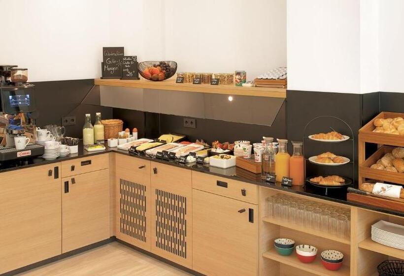 Stadthotel Oberndorf   24h Self Check In Terminal