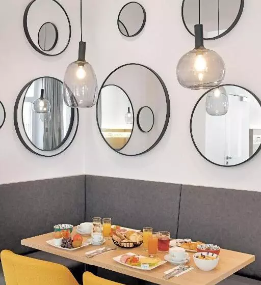 Stadthotel Oberndorf   24h Self Check In Terminal