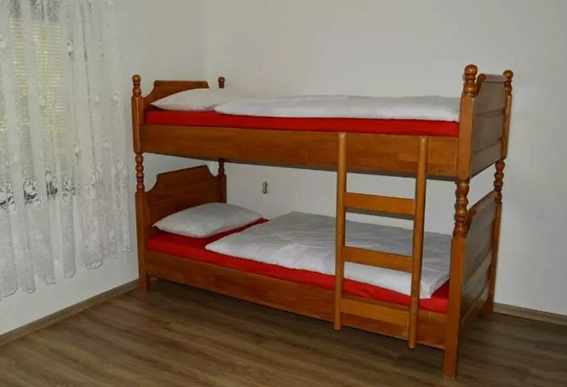 Una Rosa Hostel