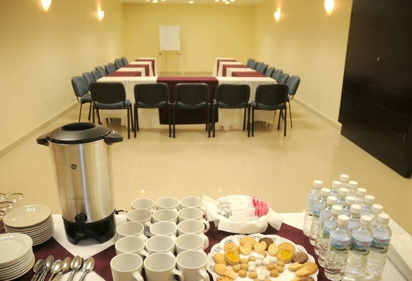 ホテル Azteca Inn