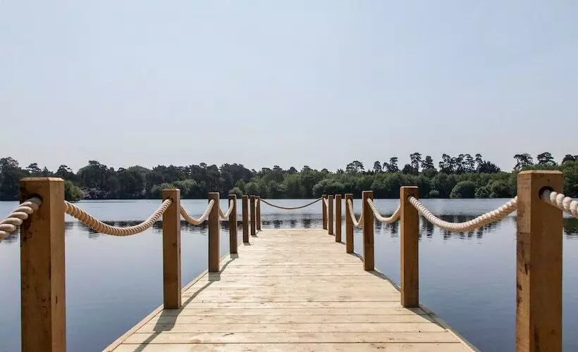 בית מלון כפרי Champneys Forest Mere