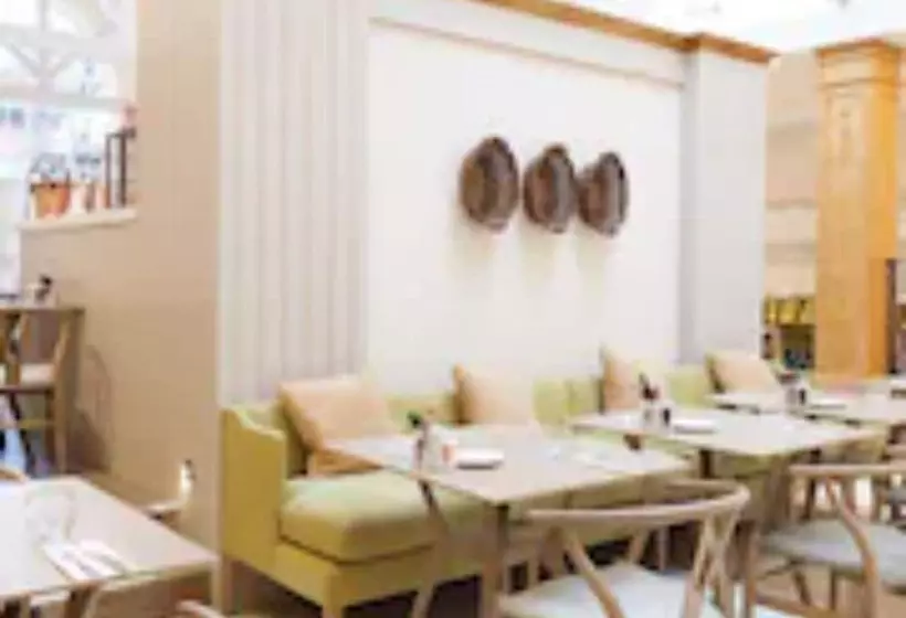 בית מלון כפרי Champneys Forest Mere