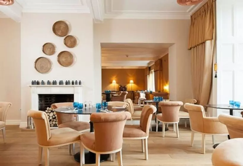 בית מלון כפרי Champneys Forest Mere