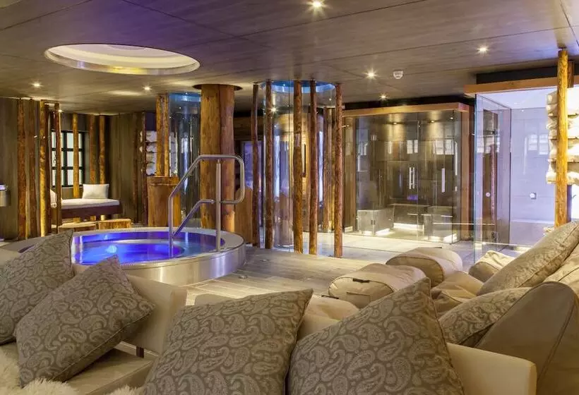 בית מלון כפרי Champneys Forest Mere