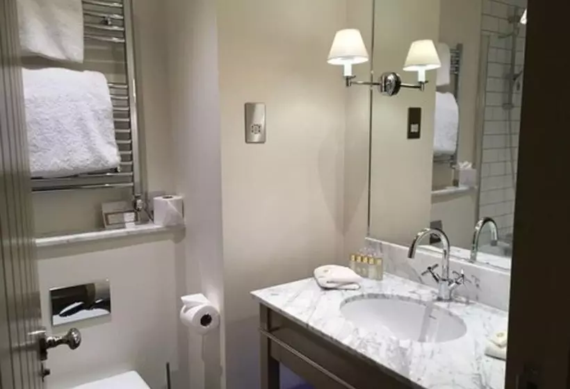 בית מלון כפרי Champneys Forest Mere