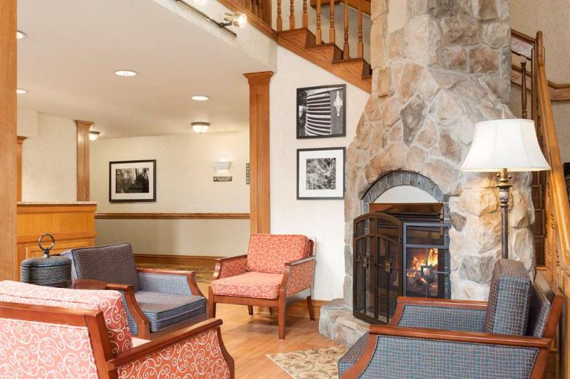 Country Inn & Suites By Radisson, Lincoln North Hotel And Conference Center, Ne