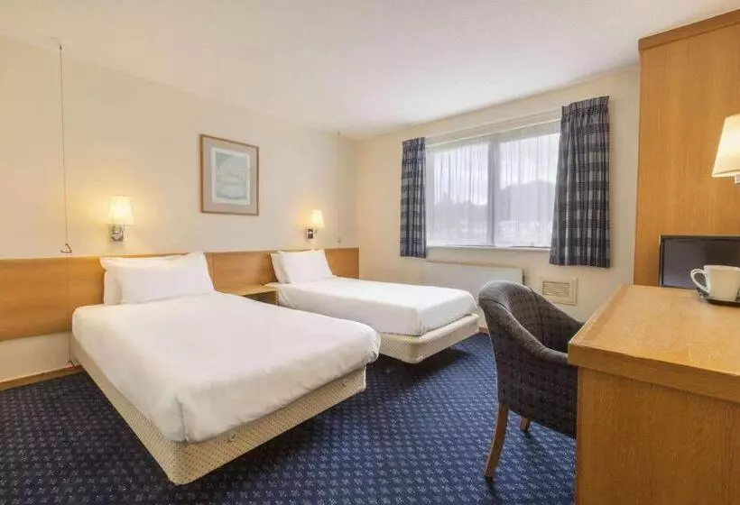 فندق Days Inn Magor