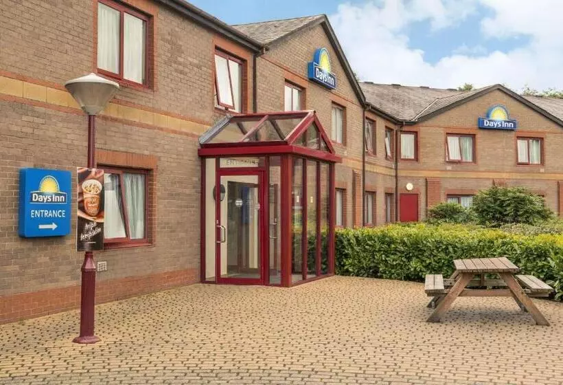 فندق Days Inn Magor