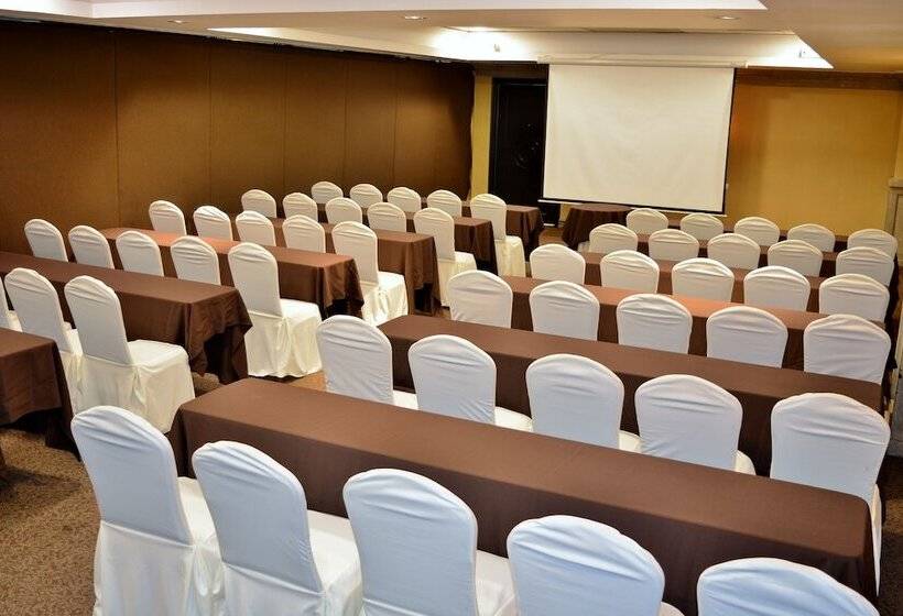 בית מלון כפרי Holiday Inn Reynosa Zona Dorada By Ihg