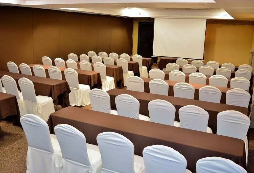 Отель Holiday Inn Reynosa Zona Dorada By Ihg