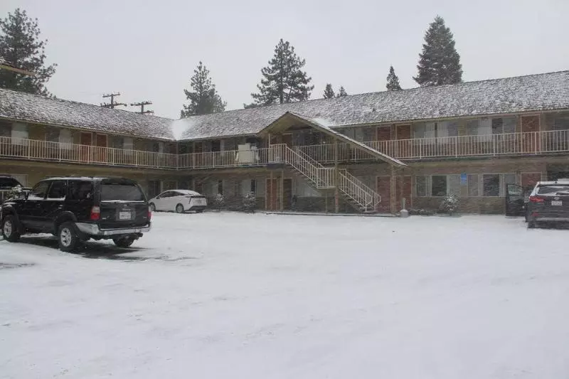 Отель Elevation Lodge