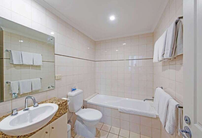 فندق Quality Apartments Adelaide Central