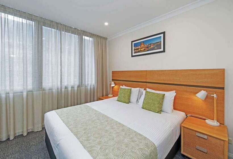 فندق Quality Apartments Adelaide Central