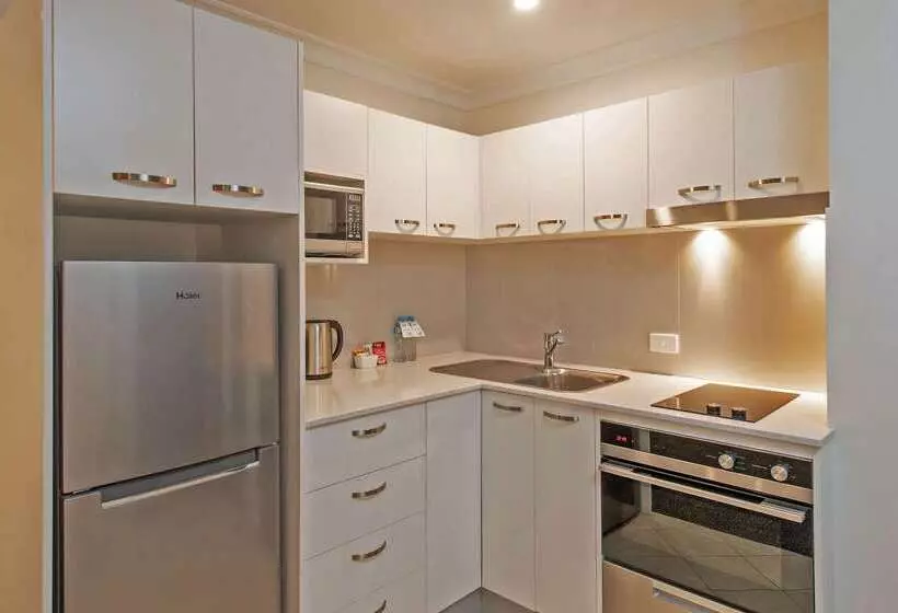 فندق Quality Apartments Adelaide Central