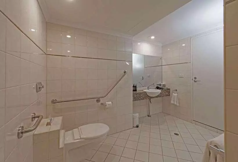 فندق Quality Apartments Adelaide Central