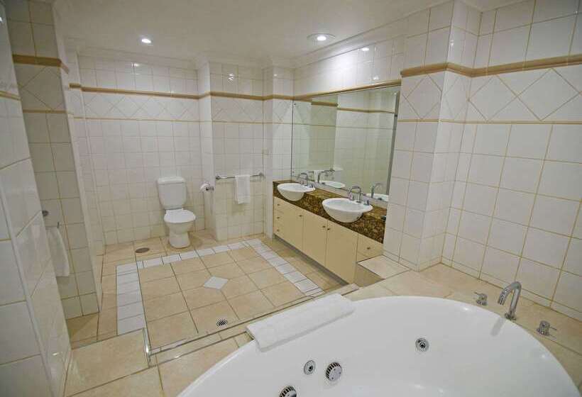 فندق Quality Apartments Adelaide Central