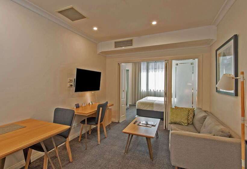 فندق Quality Apartments Adelaide Central