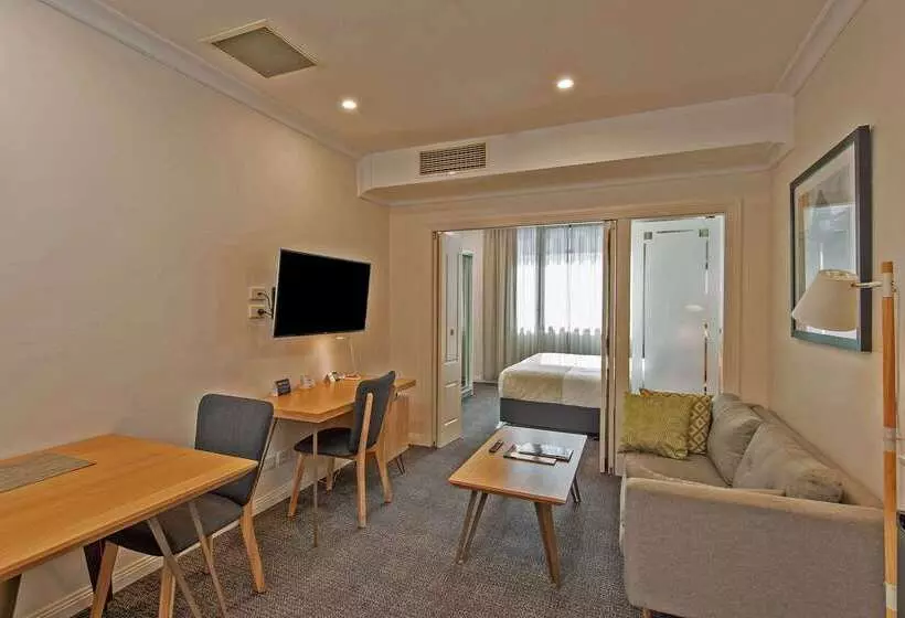 فندق Quality Apartments Adelaide Central