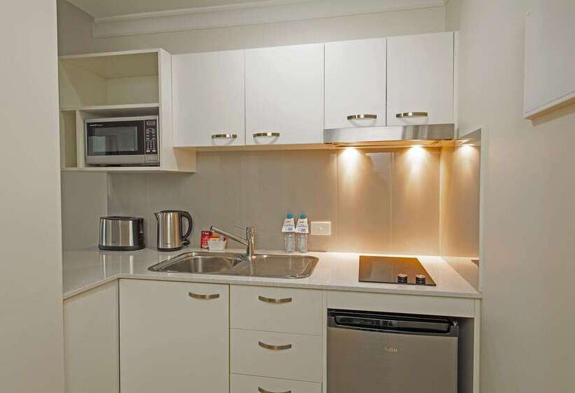 فندق Quality Apartments Adelaide Central