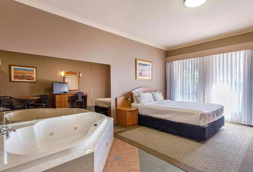 בית מלון כפרי Quality Inn Penrith Sydney