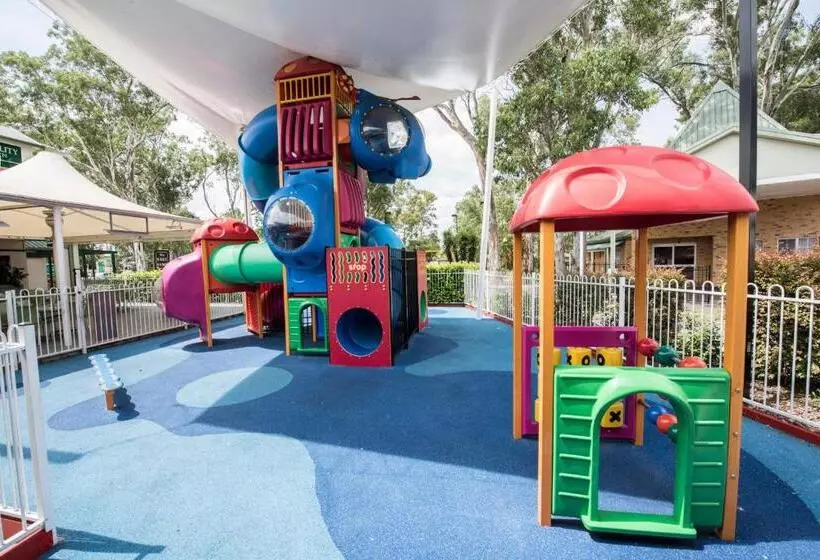 בית מלון כפרי Quality Inn Penrith Sydney