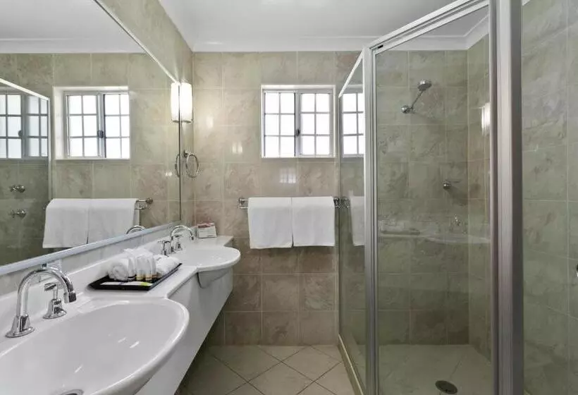 בית מלון כפרי Quality Inn Penrith Sydney