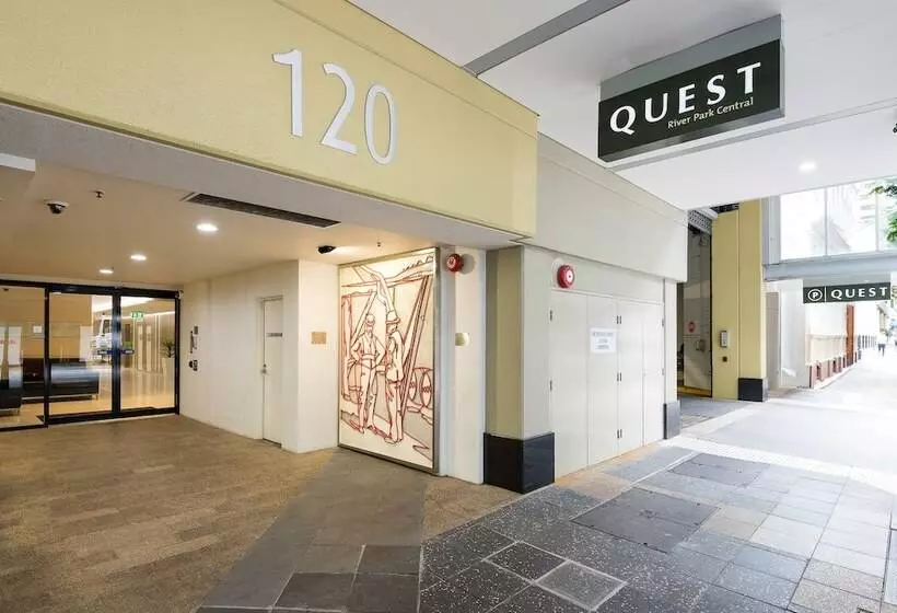 Отель Quest River Park Central