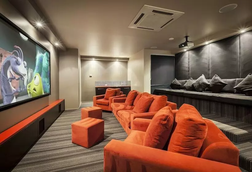 Отель Quest River Park Central