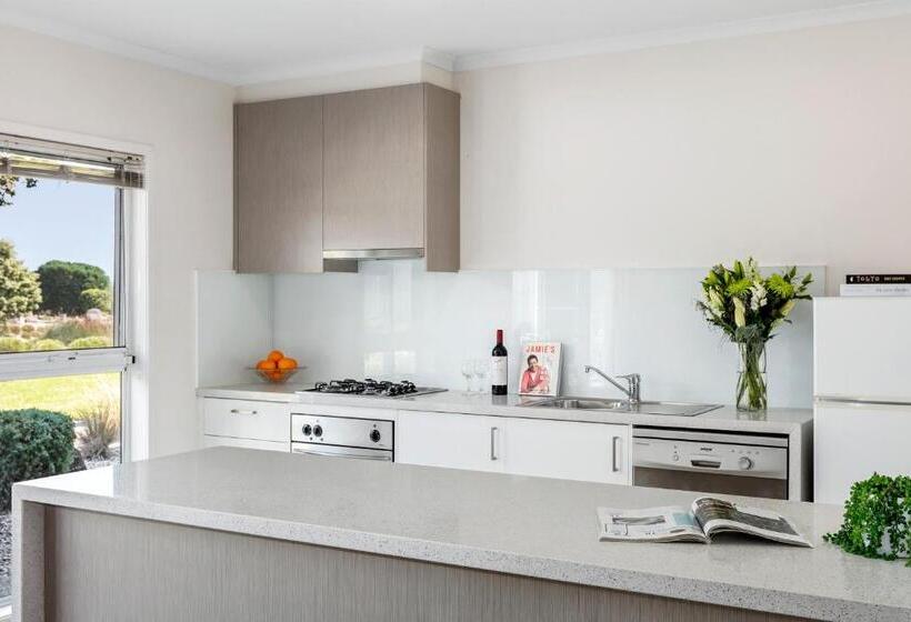 فندق Quest Williamstown North