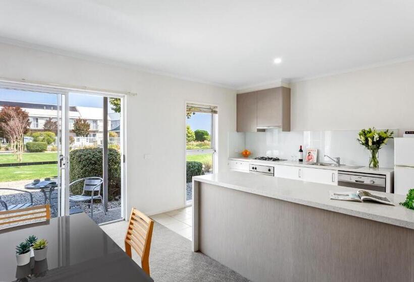 فندق Quest Williamstown North