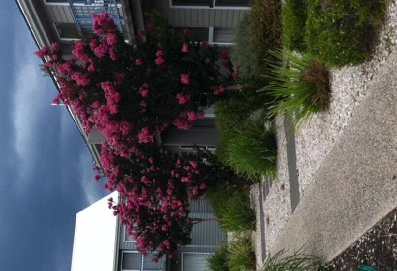 فندق Quest Williamstown North